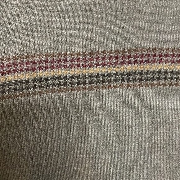 Dockers size XL brown v-neck acrylic sweater vest - Picture 2 of 6